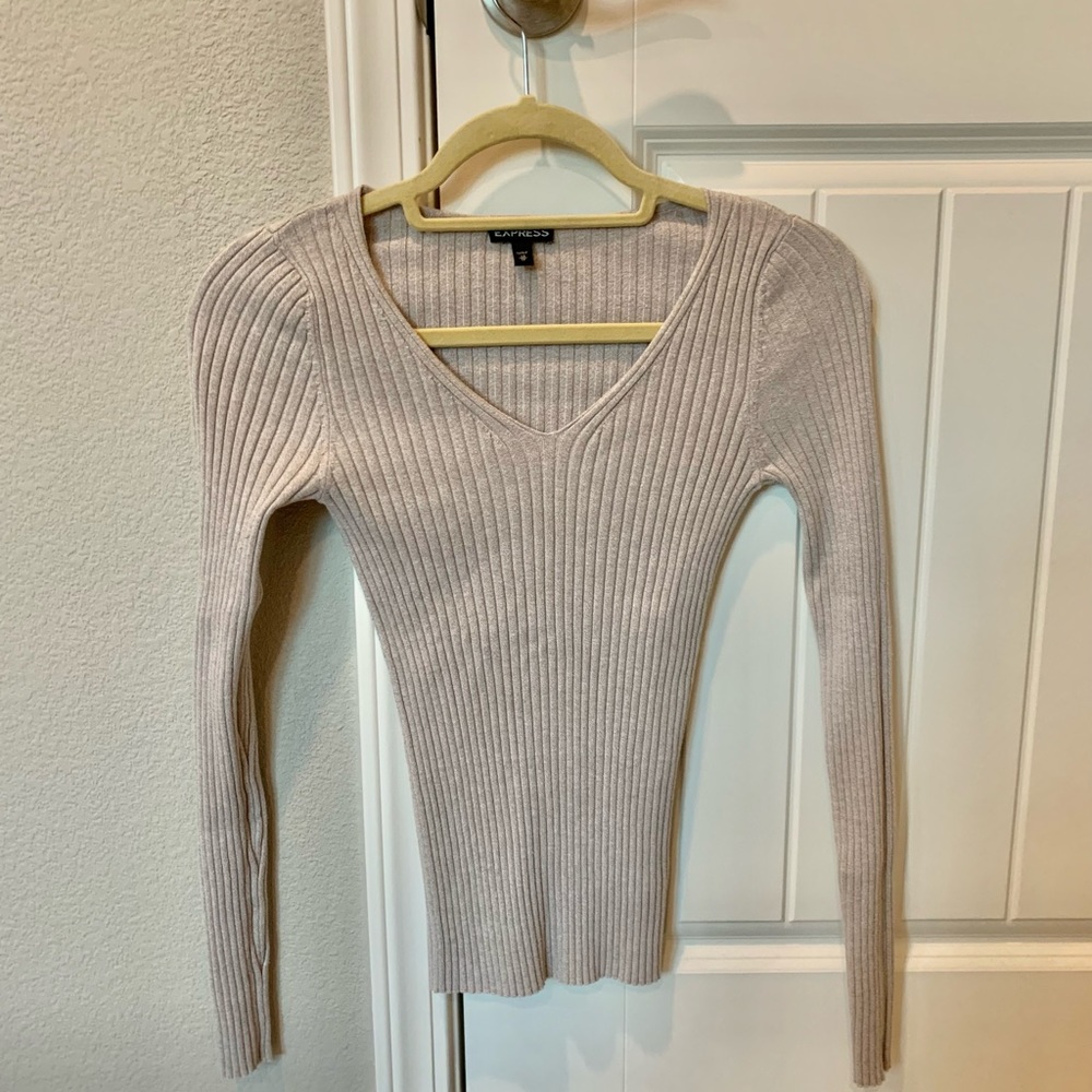 Express Tan V-Neck Sweater for Women - Size XS - Pre-loved